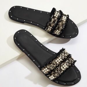 🌻JUST IN🌻 Faux Pearl Decor Flat Sliders🌻